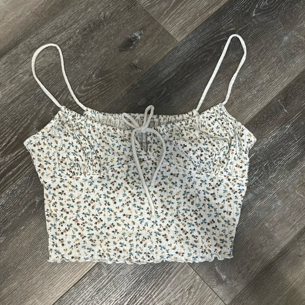 White Floral crop top - Women’s S